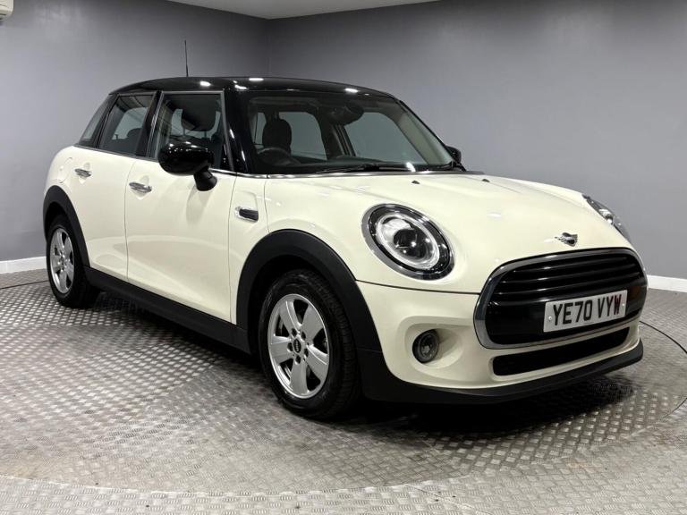  MINI Hatch 1.5 Cooper Classic Steptronic Euro 6 (s/s) 5dr Petrol Automatic