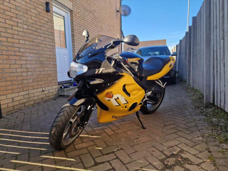 Triumph, TT, 2001, 599 (cc)