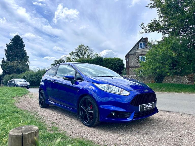 2016 Ford Fiesta 1.6 EcoBoost ST-3 3dr HATCHBACK Petrol Manual
