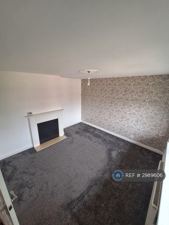 3 bedroom house in Blackthorne Close, Dudley, DY1 (3 bed) (#2989606)