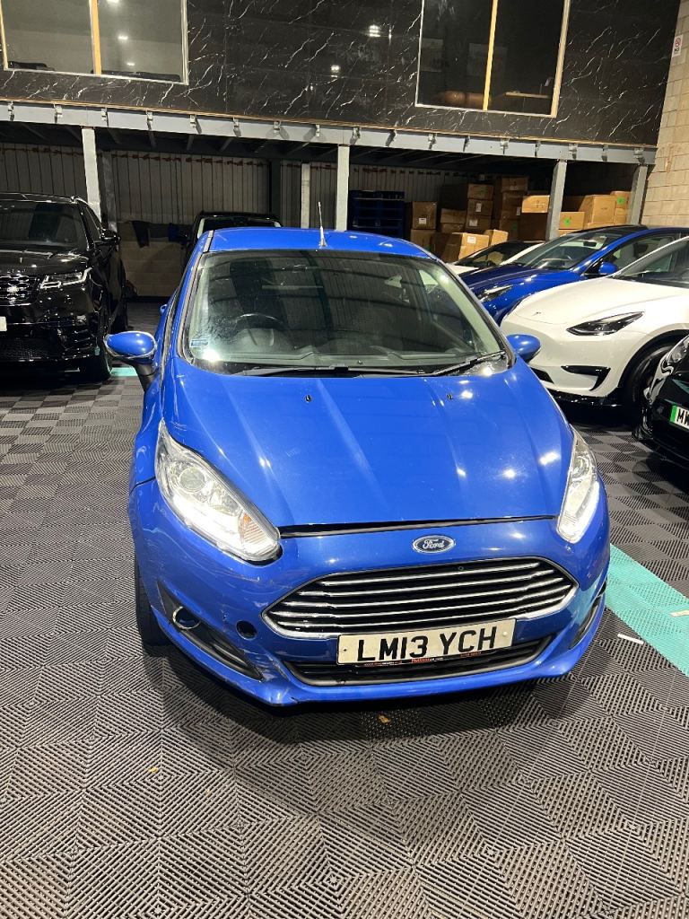 Ford, FIESTA, Hatchback, 2013, Manual, 1560 (cc), 5 doors