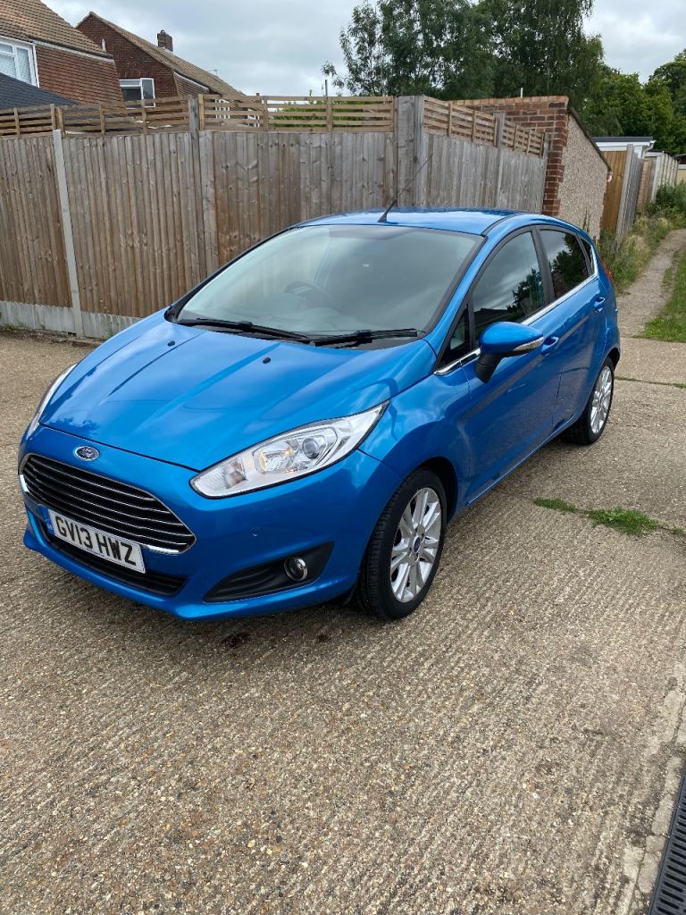 Ford, FIESTA, Hatchback, 2013, Manual, 998 (cc) only 3000 miles have been done with a new engine 
