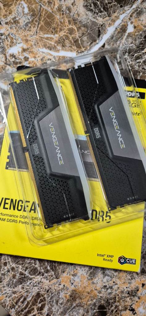 RGB 7200MHz DDR5 2x16 Ram. READ DESC