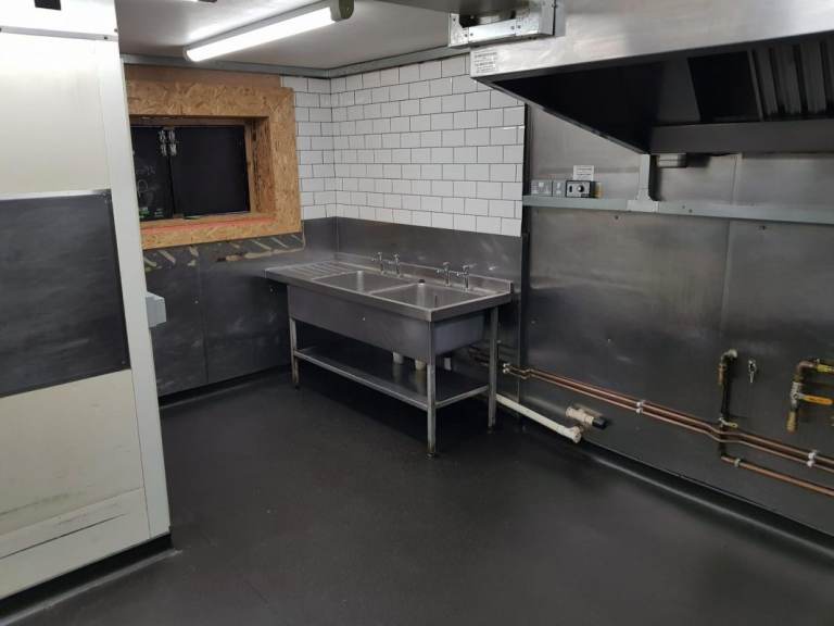 Commercial Kitchen to Rent in central Guildford