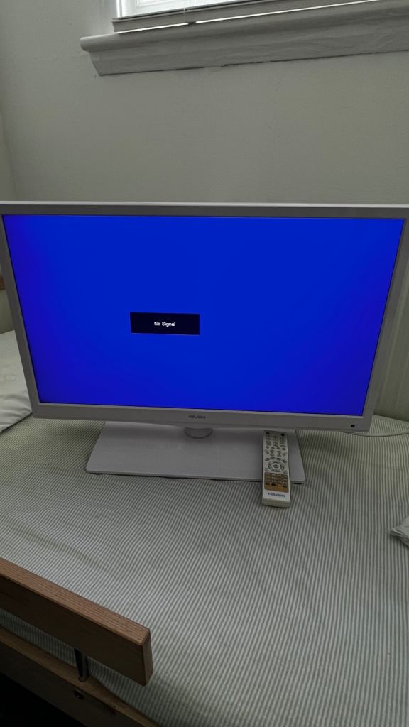 Bush 28 Inch TV & DVD Combi