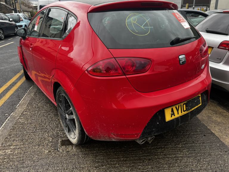 Seat Leon mk2 fr red rear bumper
