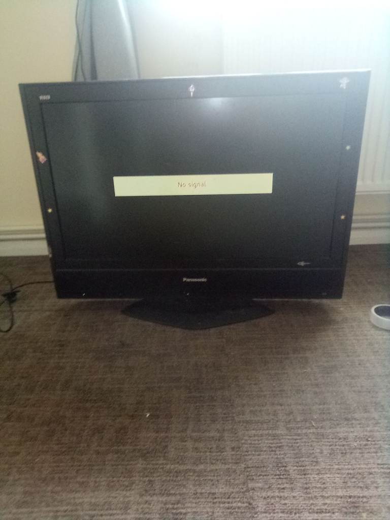 Panasonic tv with remote 