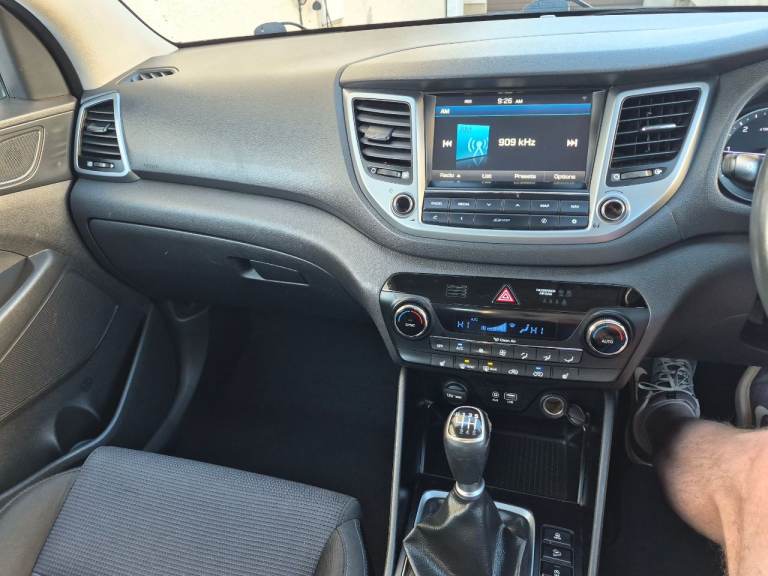 Hyundai, TUCSON, Estate, 2016, Manual, 1685 (cc), 5 doors