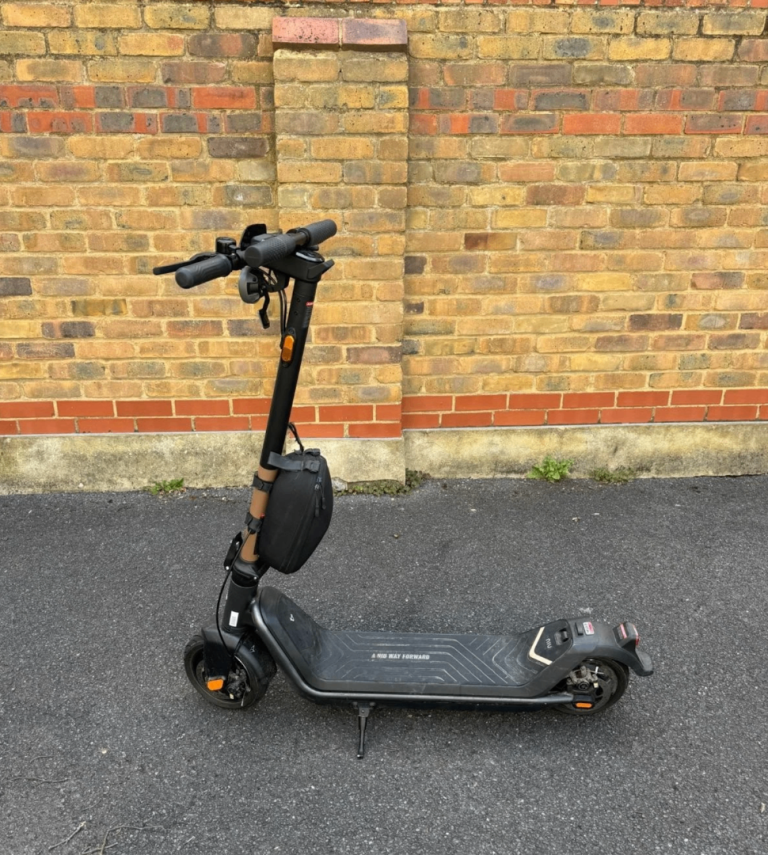 Electric scooter NIU KQi3 on sale
