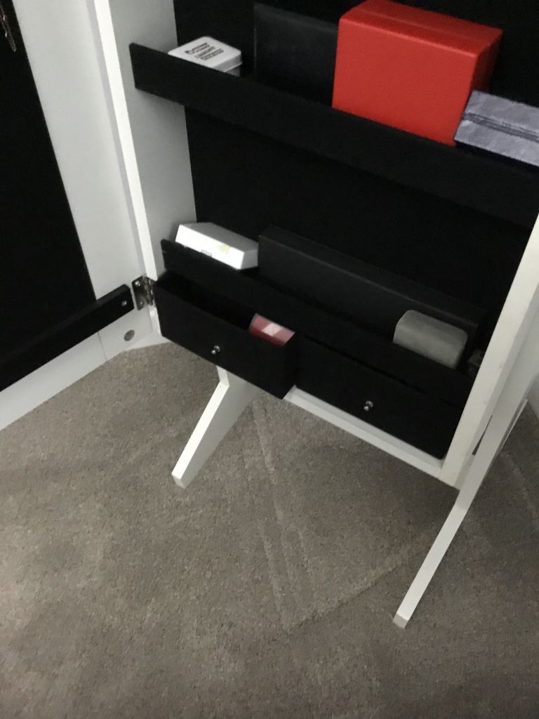 MIRROR JEWELLERY CABINET