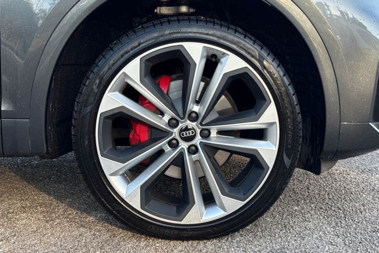 2022 Audi Q5 Edition 1 40 TDI quattro 204 PS S tronic SUV DIESEL Automatic