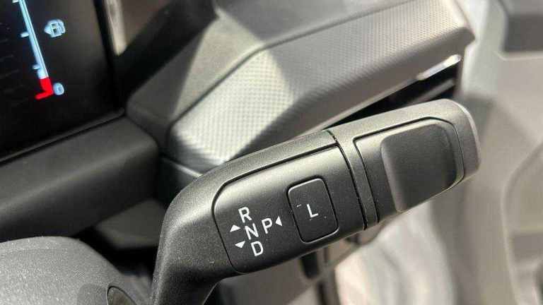  Ford Transit Custom 2.5 PHEV 232ps H1 Van Limited Auto Van Plug-In Hy Automatic