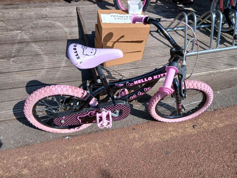 Hello Kitty Bike - Suits 4 to 6-Year-Old, Practically New - We've other bikes to sell - Shop W128DF 