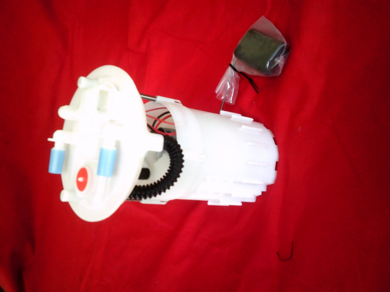 FUEL SENDER -RENAULT TRAFIC/OPAL VIVARO/NISSAN ETC - NEW IN BOX