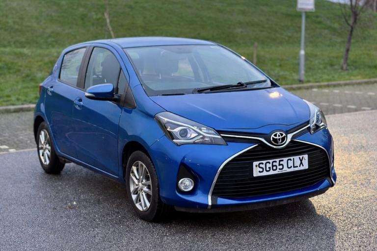 2015 Toyota Yaris 1.33 VVT-i Icon 5dr HATCHBACK Petrol Manual