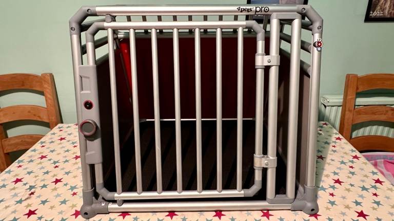 Dog crate for car. 4 Pets Pro 