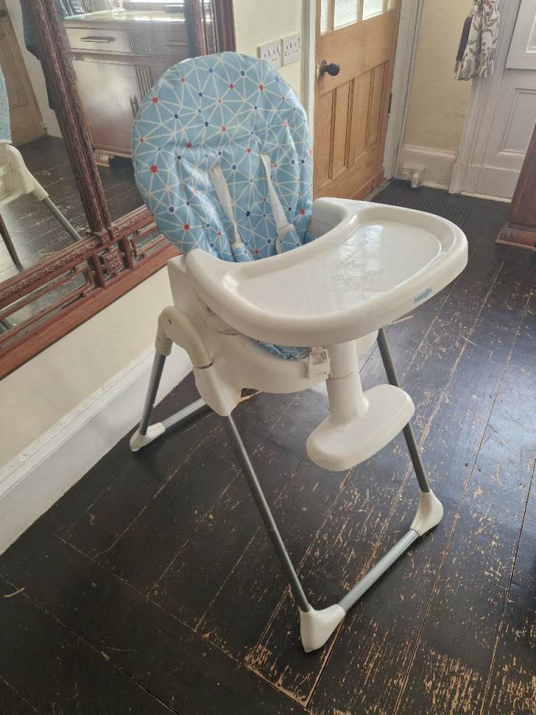 Baby High Chair with Tray and Patterned Seat – Good Condition