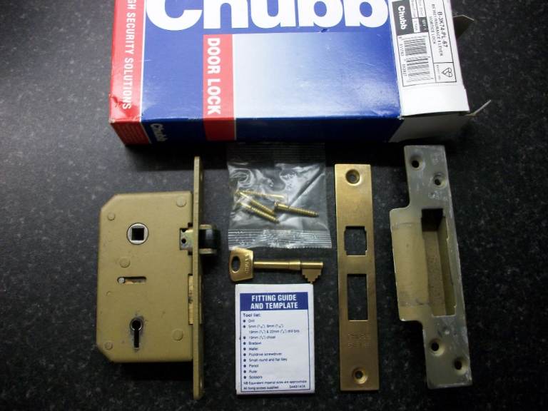 Chubb 5 lever mortice door lock. BS 3621