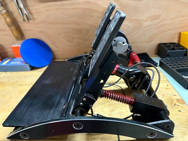 Moza wheel and base / Fanatec pedals