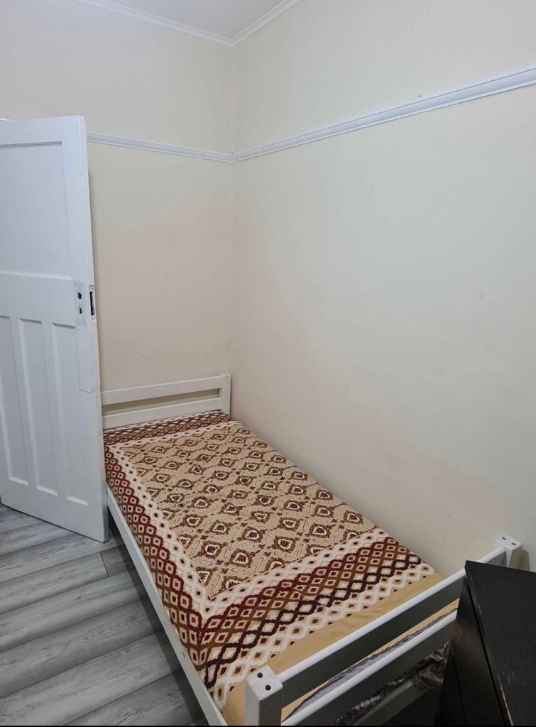 Single room in feltham