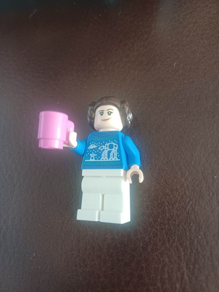 LEGO Star Wars Princess Leia in Holiday Sweater Minifigure