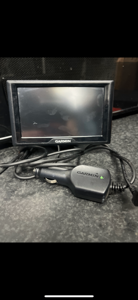 Garmin GPS sat nav with wire 