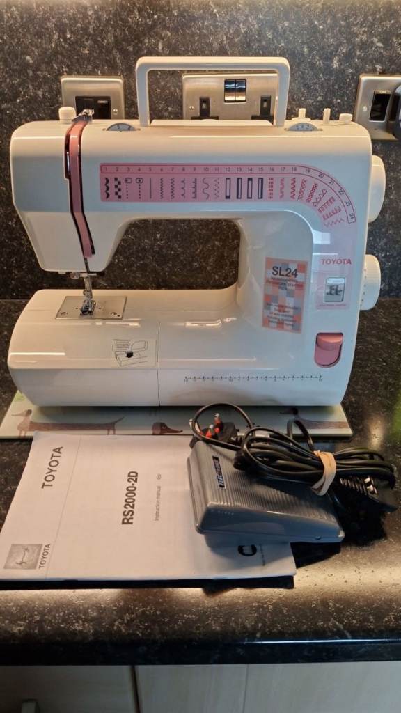 TOYOTA SEWING MACHINE