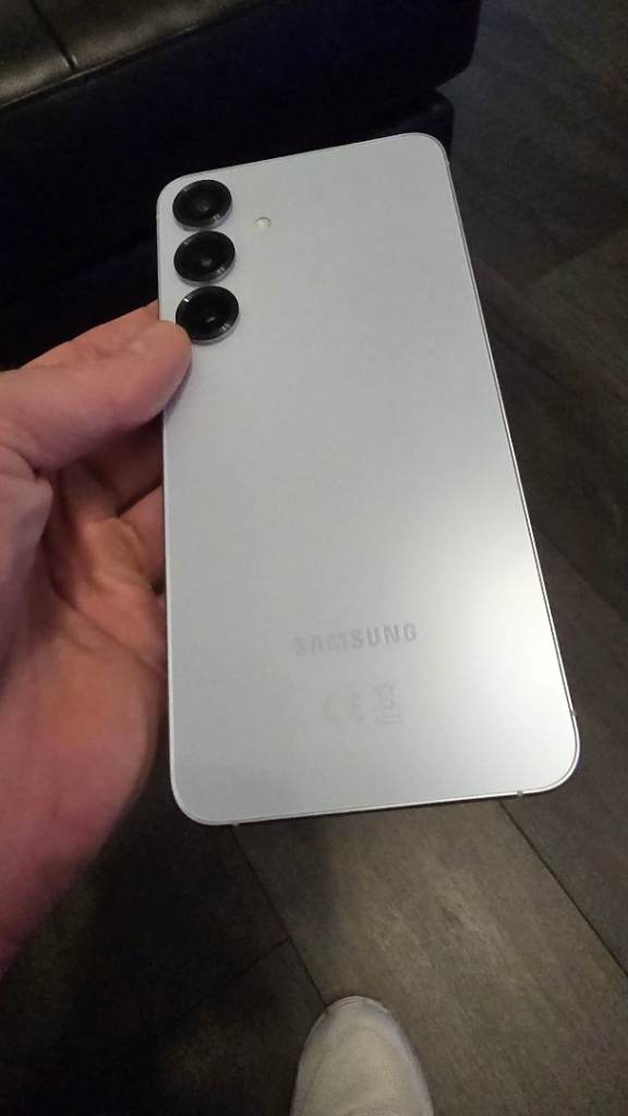 Samsung S25 Plus Mobile Phone – Silver, As Good As New