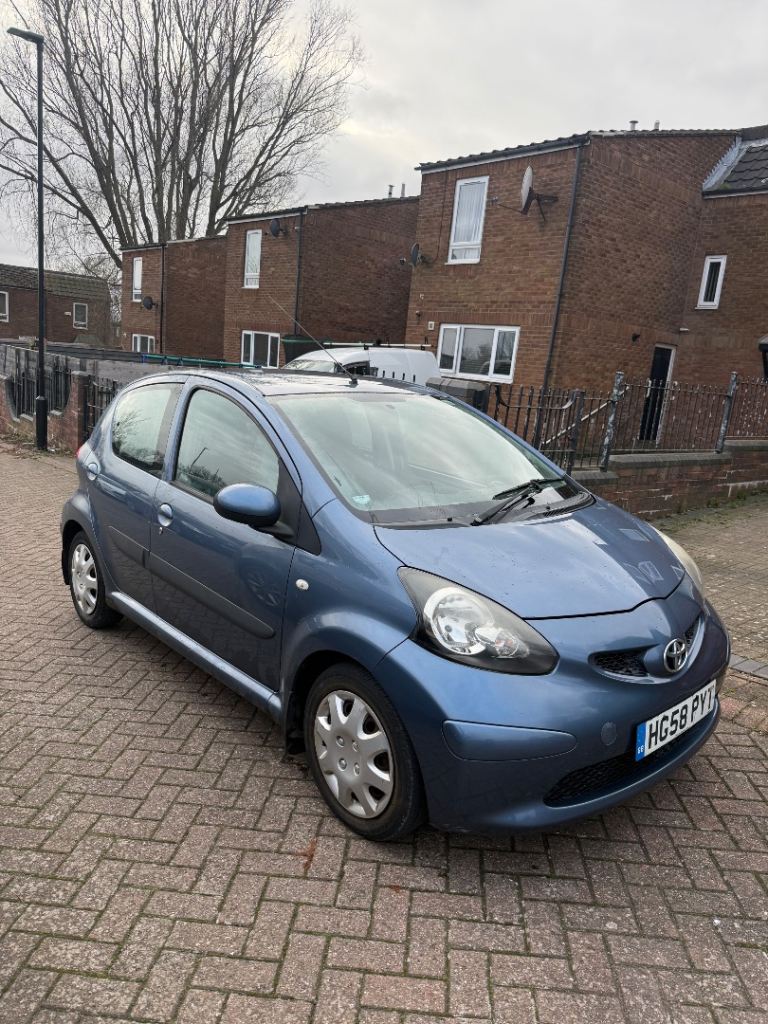 Toyota, AYGO, Hatchback, 2009, Manual, 998 (cc), 5 doors