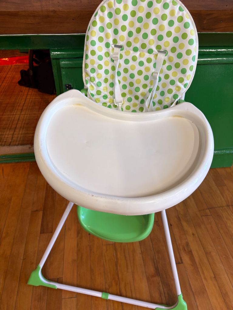 Green and White Polka Dot High Chair – Good Condition