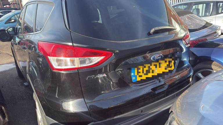 Breaking spare parts ford kuga black 2011
