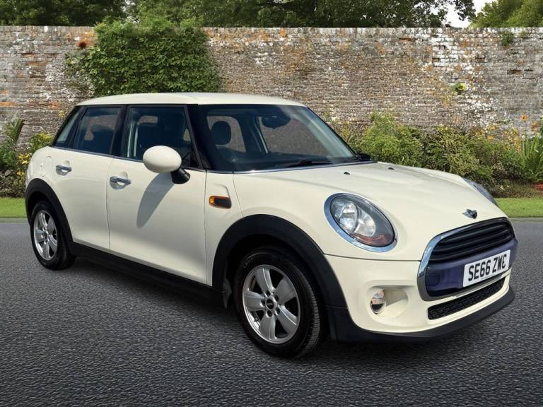 2016 MINI Hatch 1.5 Cooper Hatchback 5dr Petrol Manual Euro 6 (s/s) (136 ps) Hatchback Petrol Manual
