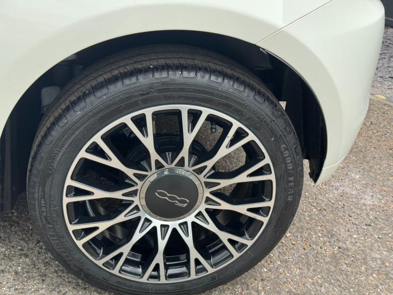 2025 Fiat 500 1.0 Mild Hybrid Top 3dr Hatchback Petrol Manual