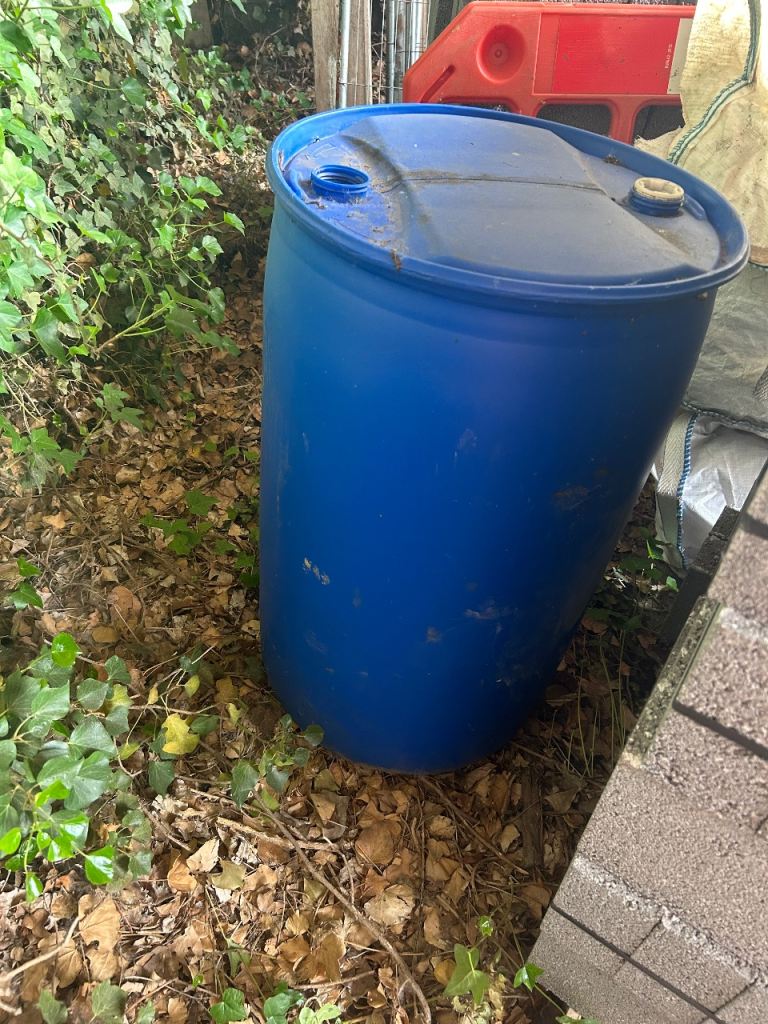 Water butt / plastic barrel 