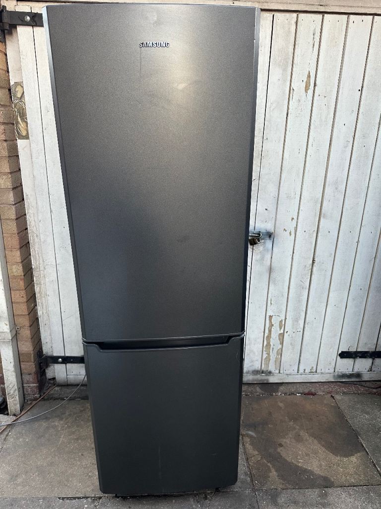 Samsung Fridge Freezer - Grey, Good Condition