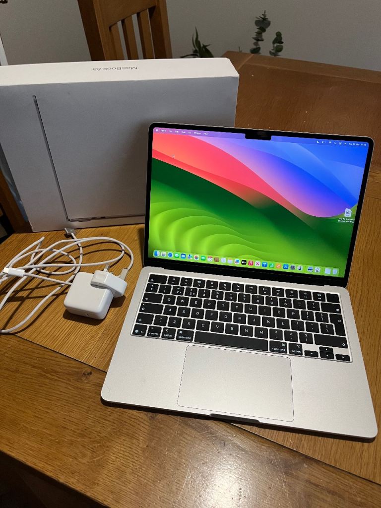 2025 MacBook m4