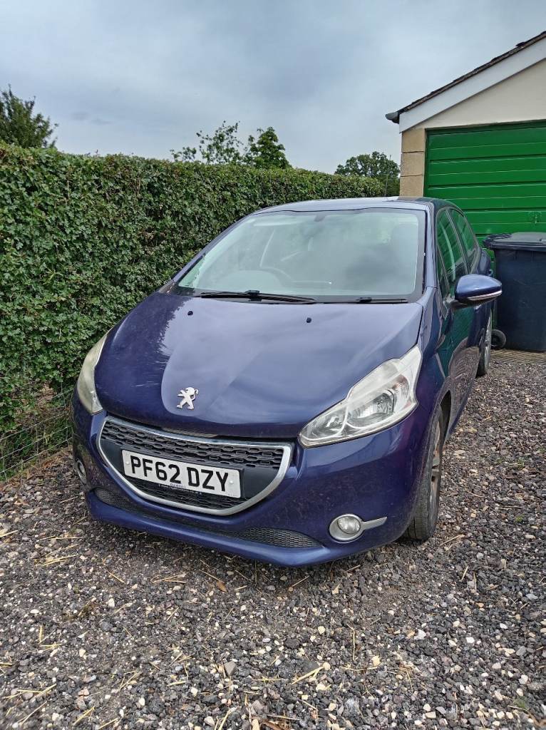 Peugeot, 208, Active  Hatchback, 2013, Manual, 1199 (cc), 5 doors