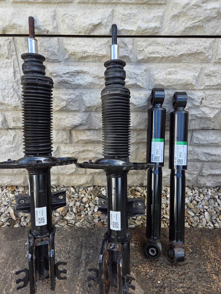 VW TRANSPORTER T6.1  T32 STRUTS / SHOCKERS