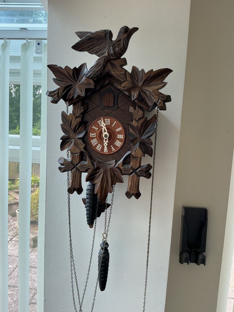 Lovely Wooden Cuckoo Clock – Good Condition