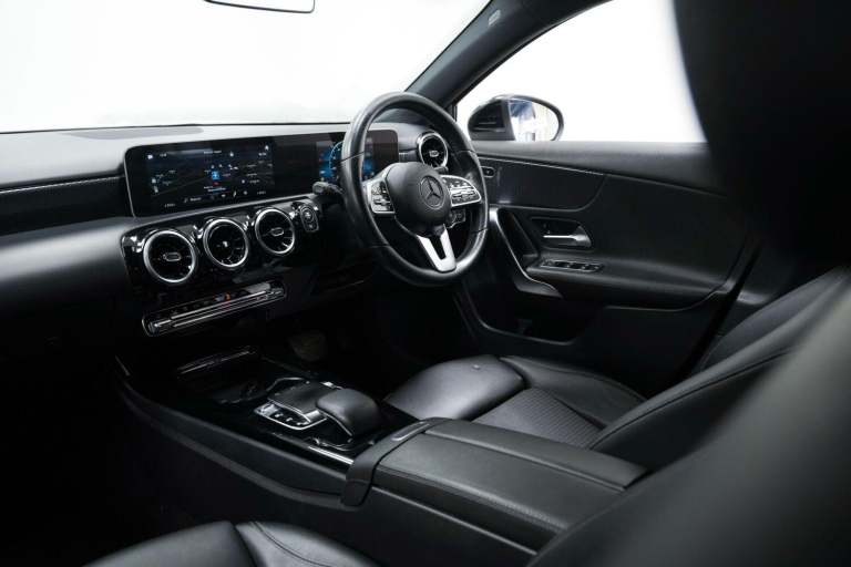 2018 Mercedes-Benz A-Class 1.5 A180d Sport (Executive) 7G-DCT Euro 6 (s/s) 5dr HATCHBACK Diesel A...