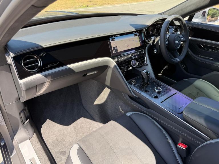 2025 Bentley Flying Spur 4.0 V8 Ultra-Performance 25.9kWh Speed Saloon 4dr Petrol Plug-in Hybrid ...