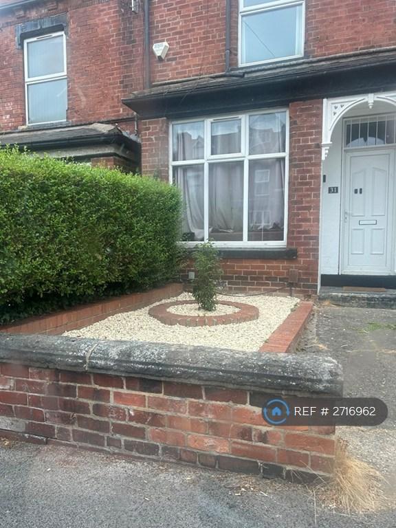 4 bedroom house in Brudenell View, Leeds, LS6 (4 bed) (#2716962)