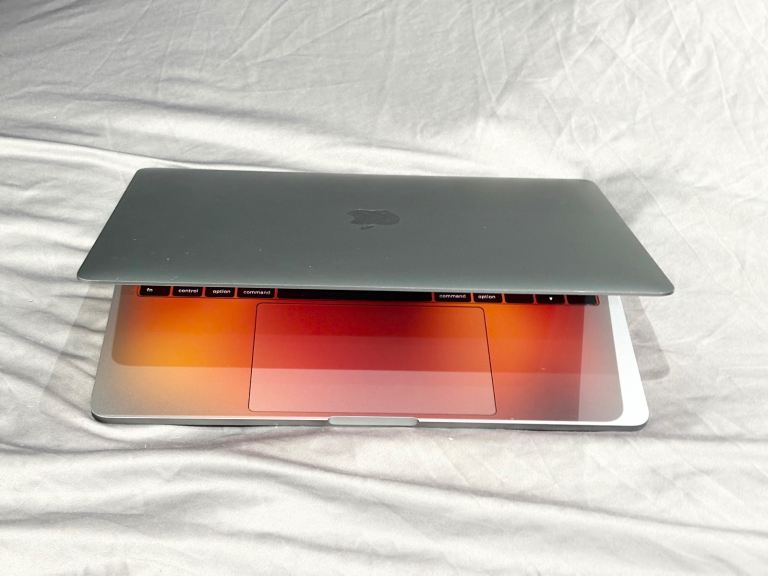 CAN DELIVER, MACBOOK PRO 2017 13 INCH LAPTOP, I7, 512GB SSD, 16GB RAM SPACE GREY FULL WORKING ORDER