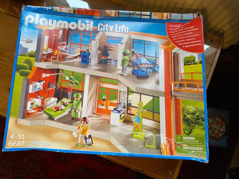 Playmobil City Life Hospital
