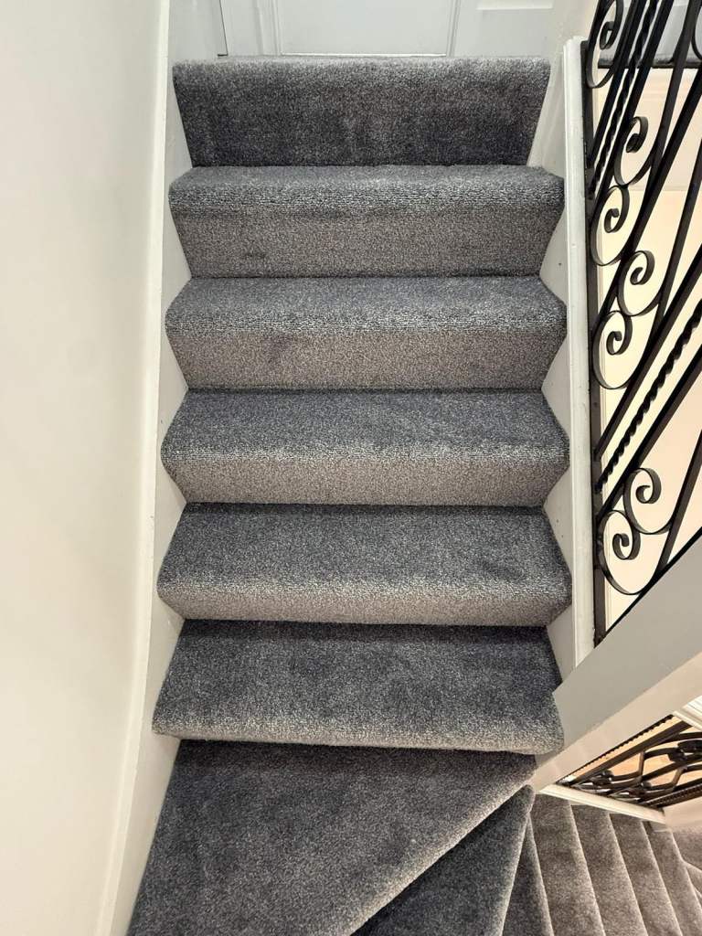 270 7 bed Whitchurch land Stanmore edgeware Ha86qx