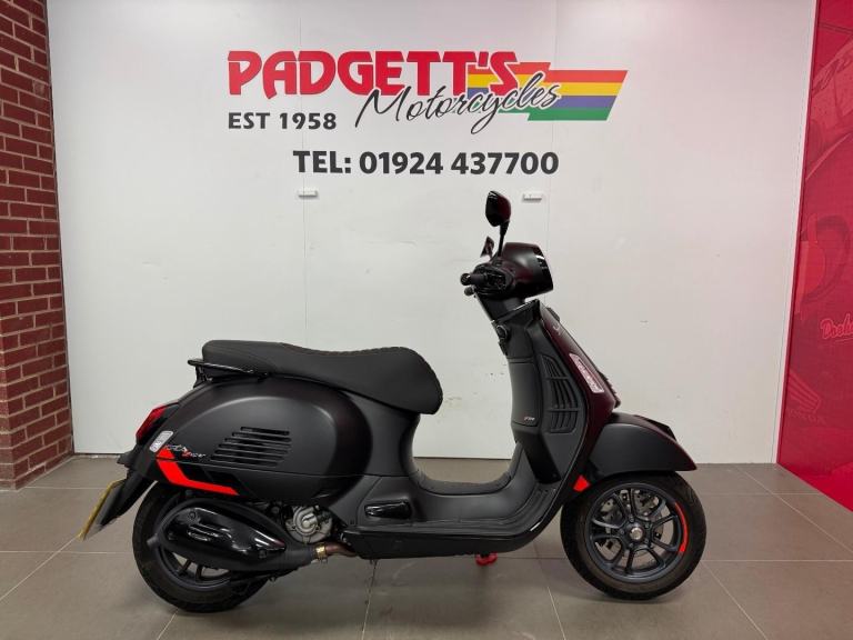 2025 Piaggio Vespa GTS 310 Supersport