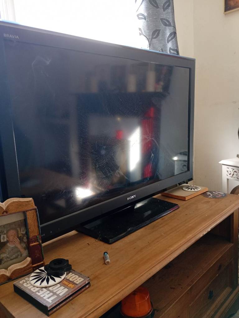 42" TV Sony