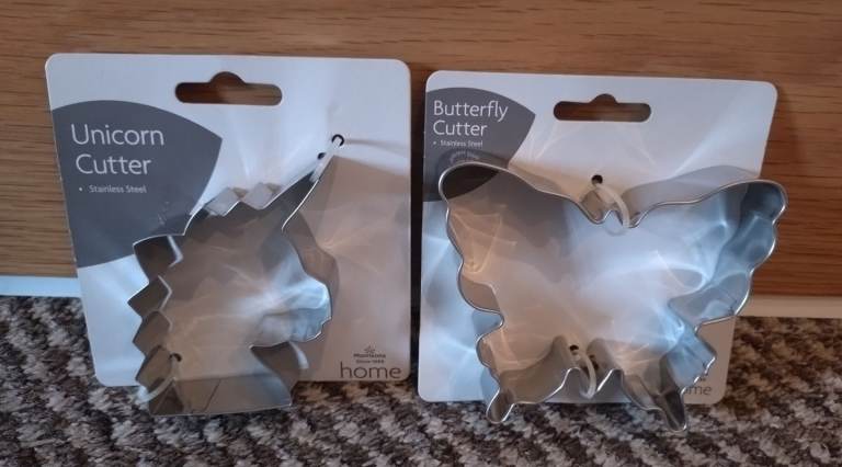 BNIB 2 x Stainless Steel Unicorn & Butterfly Cookie Cutters