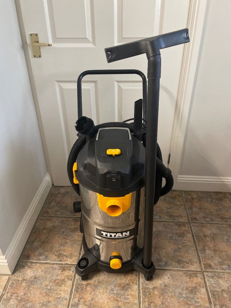Titan Wet/Dry Vacuum 