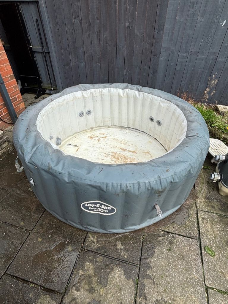 Lay-Z-Spa Palm Springs Hydrojet *Free